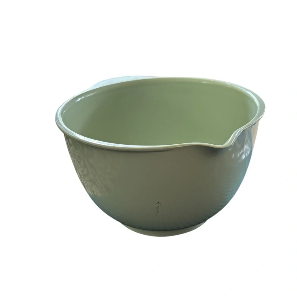 KitchenAid 2.5 Qt Pistachio Green Heavy Plastic Mixing Bowl Rubber Grip Bottom
